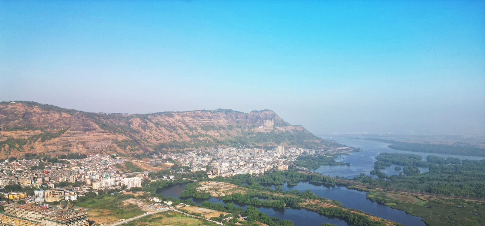 An illustration of the Davkhar Sereno community